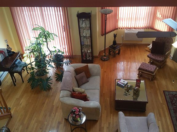 3rd image of 25 Cove Ln