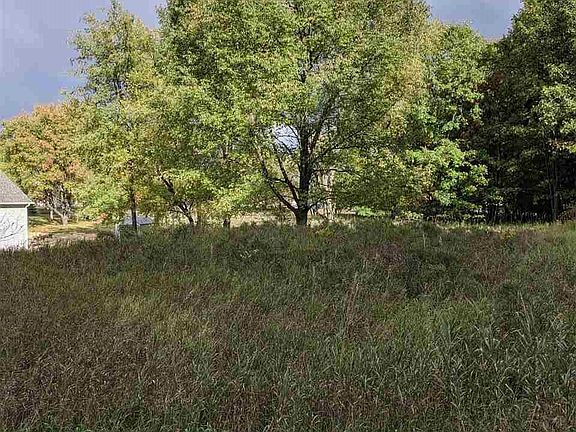 2nd image of 1049 Bundy Dr