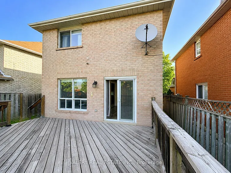 12 Letty Ave — Photo 17