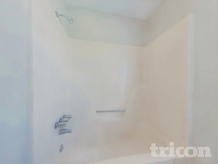 126 Woodberry Ct — Photo 12