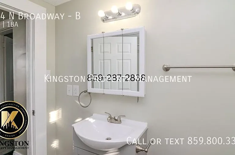 544 N Broadway St #B — Photo 15