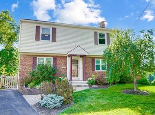 4182 Paxton Woods Dr, Cincinnati, OH