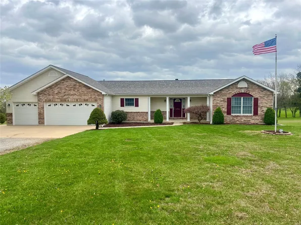 220 Sugar Ct, Troy, MO 63379