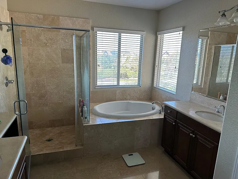 11320 Laurelcrest Dr — Photo 5