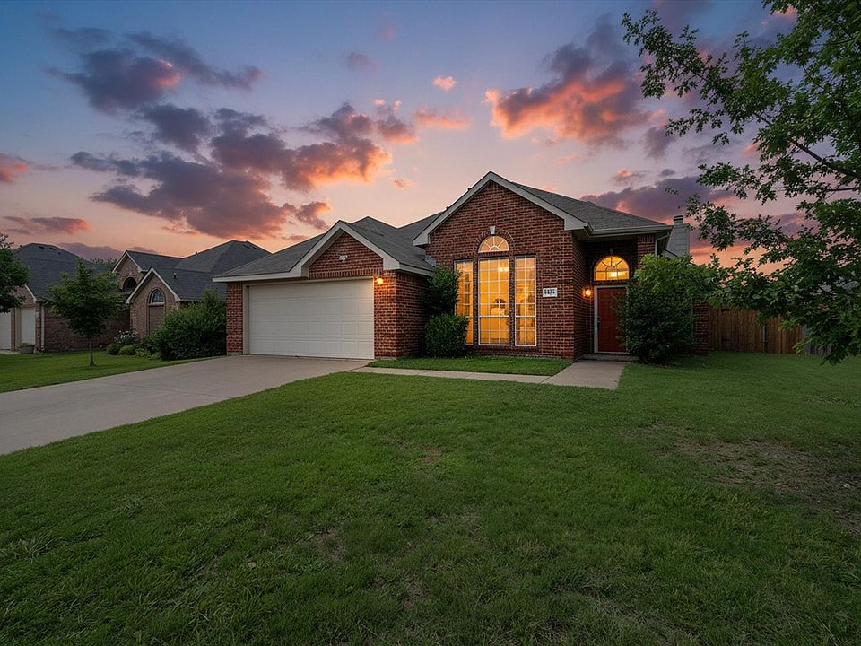 1st image of 3033 Blue Jay Ln