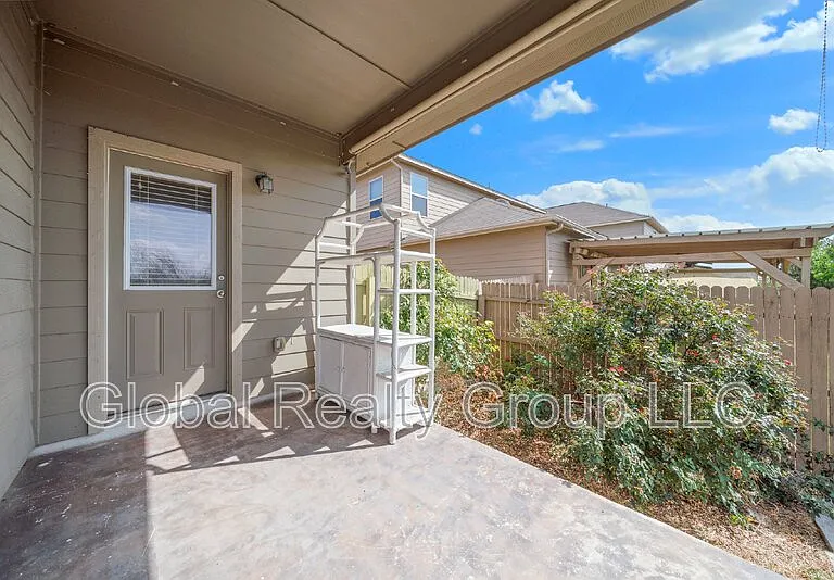 516 Stonebrook Dr — Photo 24