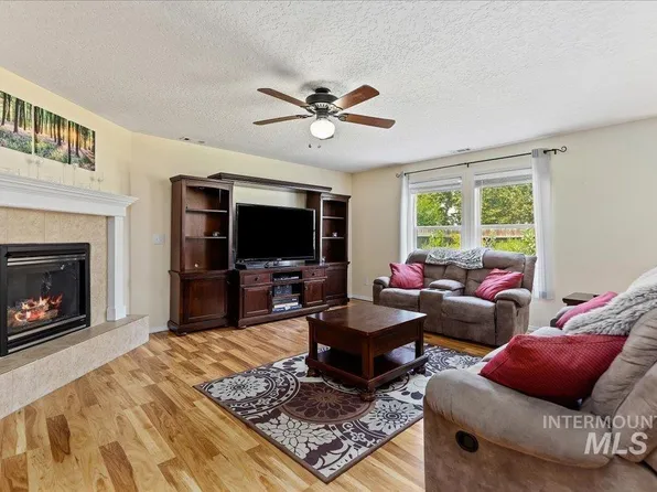 9138 W Patina Dr, Boise, ID 83709