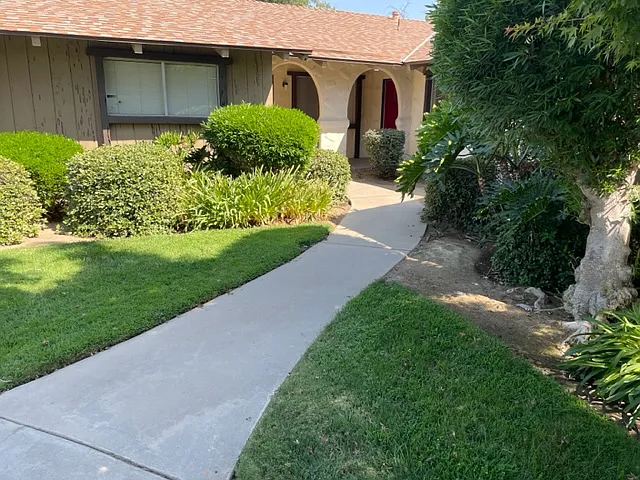Casa Linda Apartments — Photo 9