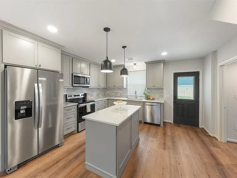 3809 Southmore Blvd — Photo 12