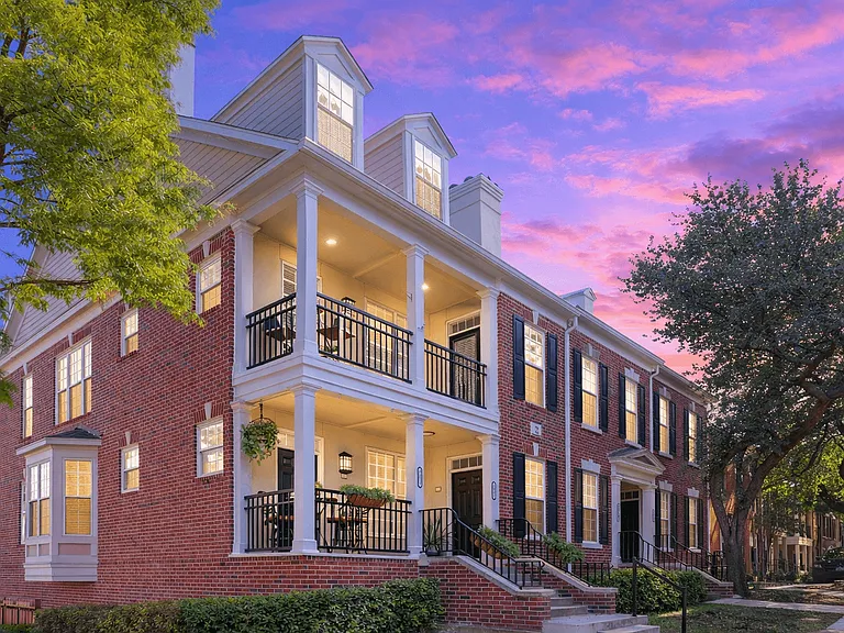 The Caruth Townhomes in Dallas, Texas