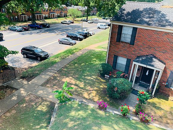 2nd image of 1622 Valley Ave