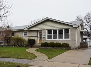 7628 Palma Ln, Morton Grove, IL 60053