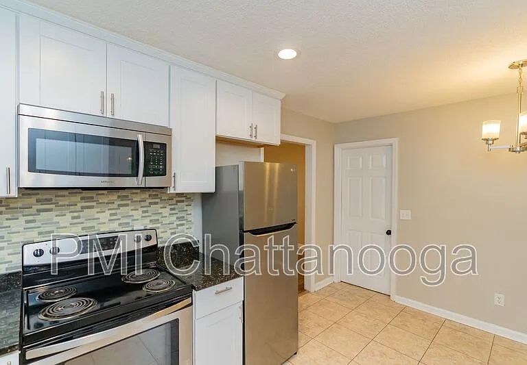 37 Anderson Rd — Photo 6