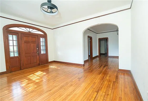 4 bed, 2.0 bath, 2135 sqft, $2,500 — Photo 4