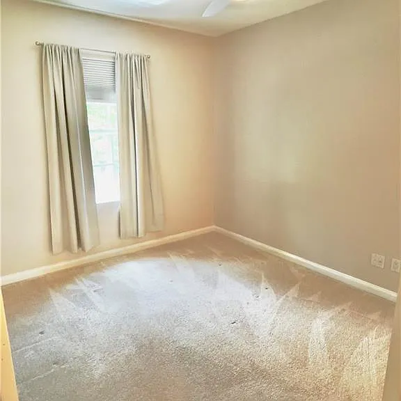 5669 Cove Cir — Photo 17
