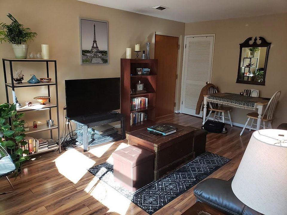 1st image of 36 Pleasant Dr APT 44