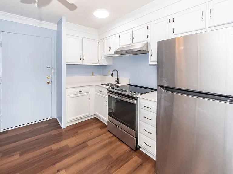 259 E Bay St #7B — Photo 15