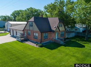 949 W 46th St, Fremont, NE 68025