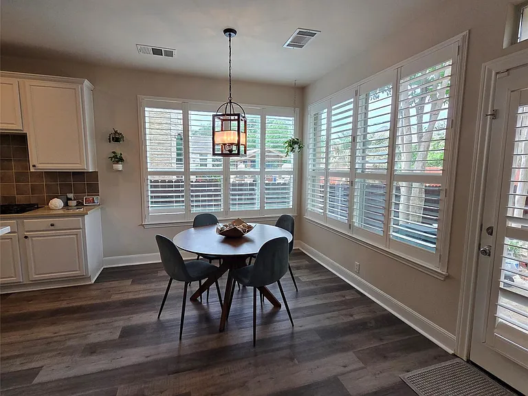 8208 Endeavor Cir — Photo 12