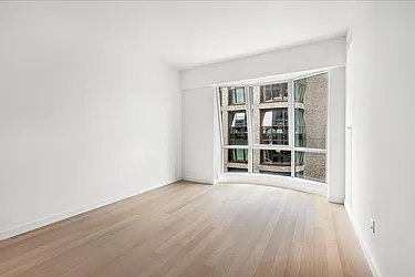 Rented by R New York