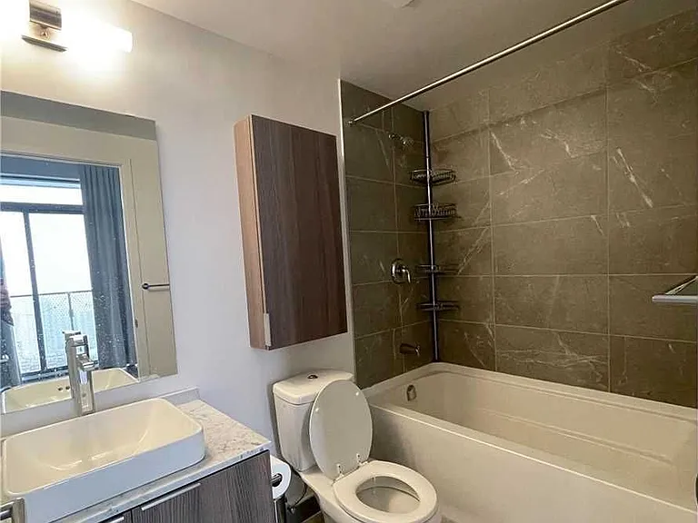 11 Wellesley St W #5102 — Photo 19