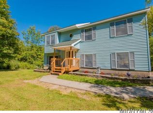 23 Earl Manor Rd, Deansboro, NY 13328