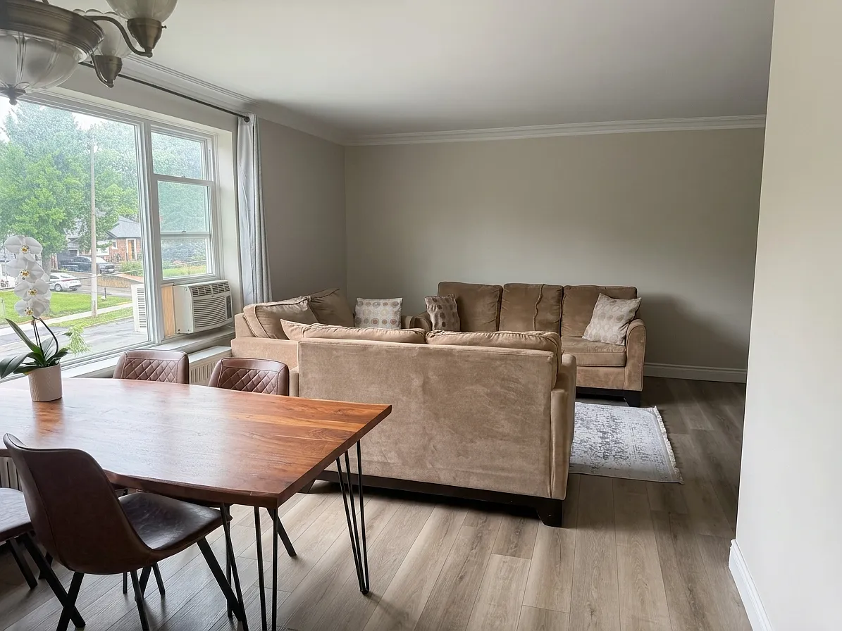 92 Trethewey Dr - 5 — Photo 4