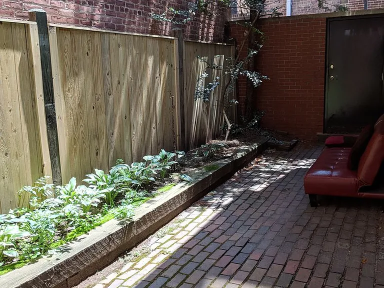 16 Commonwealth Avenue — Photo 22