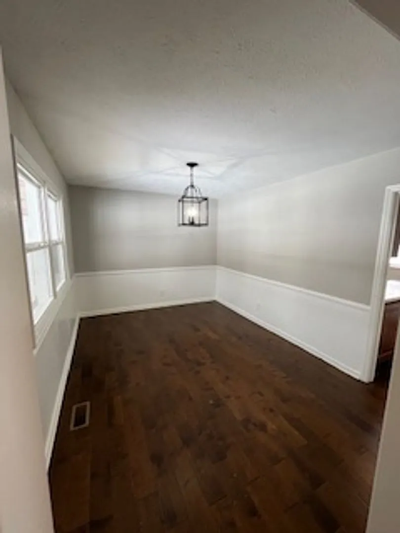 Sycamore Knolls: Comfort, Space & Convenience on Bloomington's East Side — Photo 4