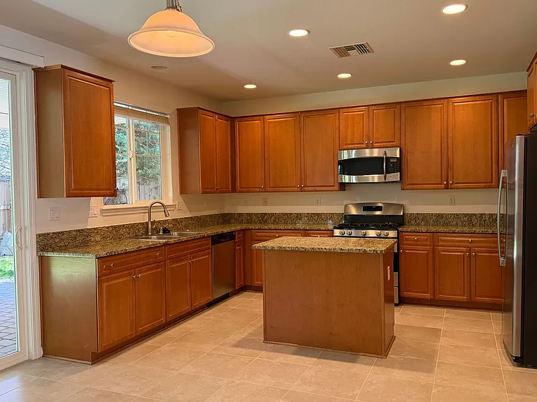 10890 Oakhaven Dr — Photo 17