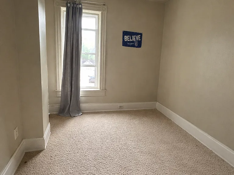 425 Hudson St — Photo 14