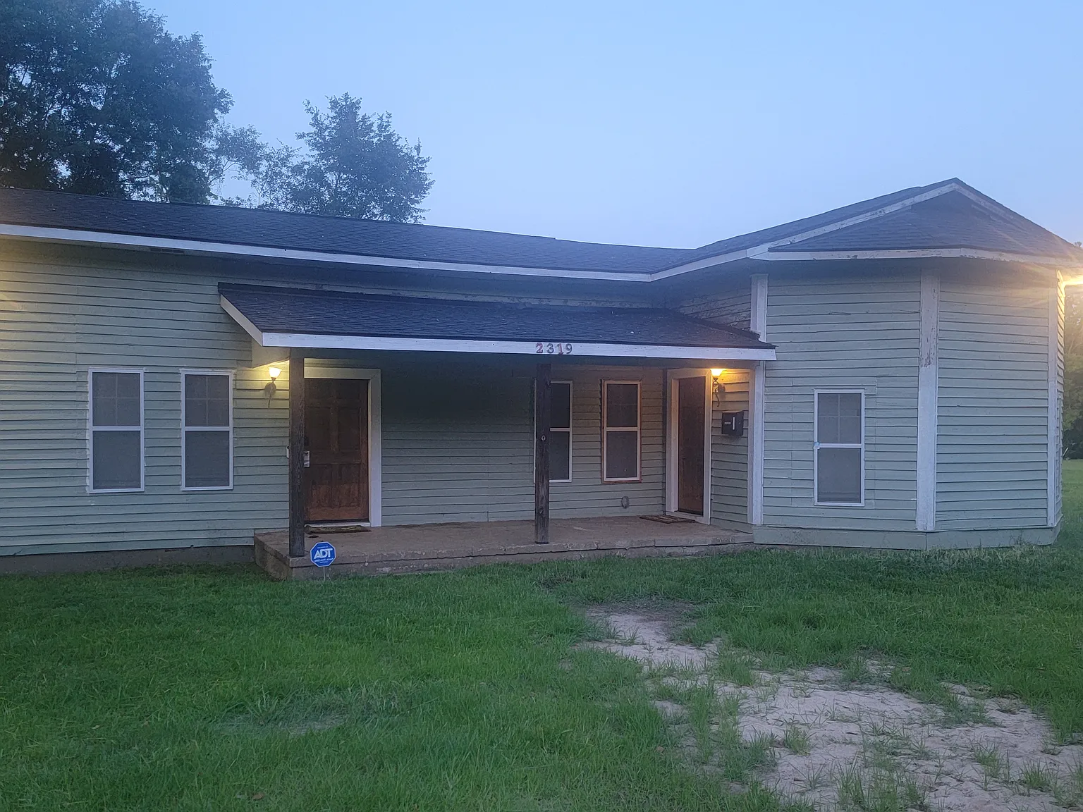 4 bed, 2207 sqft, $1,750 — Photo 1