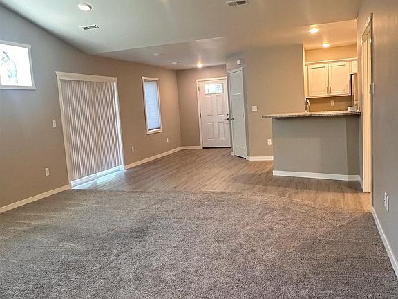 5th image of 94 N Emerald Dr Unit 9