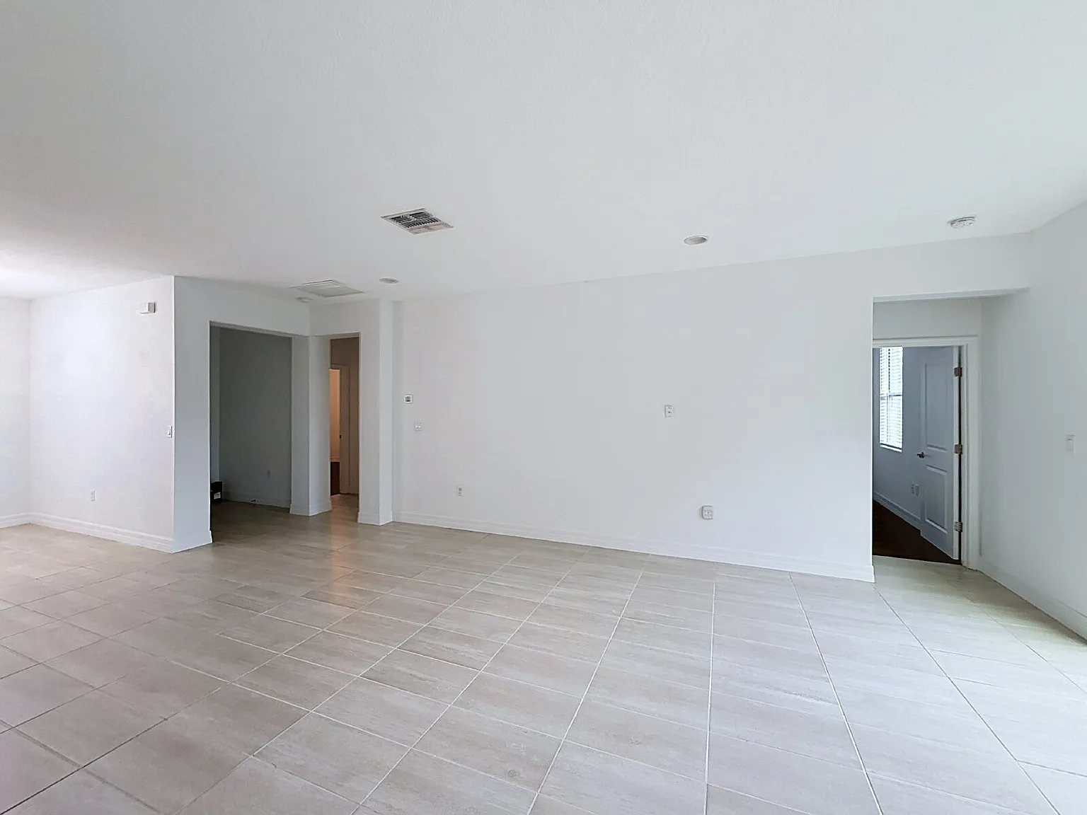 4 bed, 2.0 bath, 1714 sqft, $1,795 — Photo 3