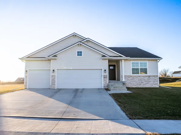 2617 S 8th St, Marshalltown, IA 50158