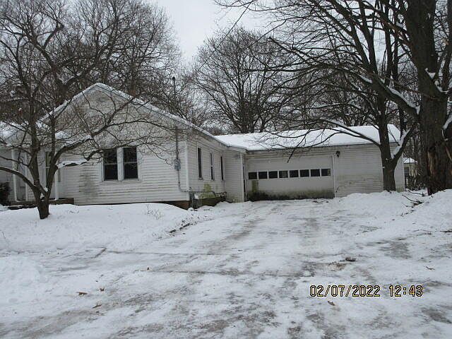1st image of 40 Rockford St