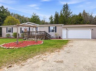 W4506 County Rd, Wild Rose, WI 54984