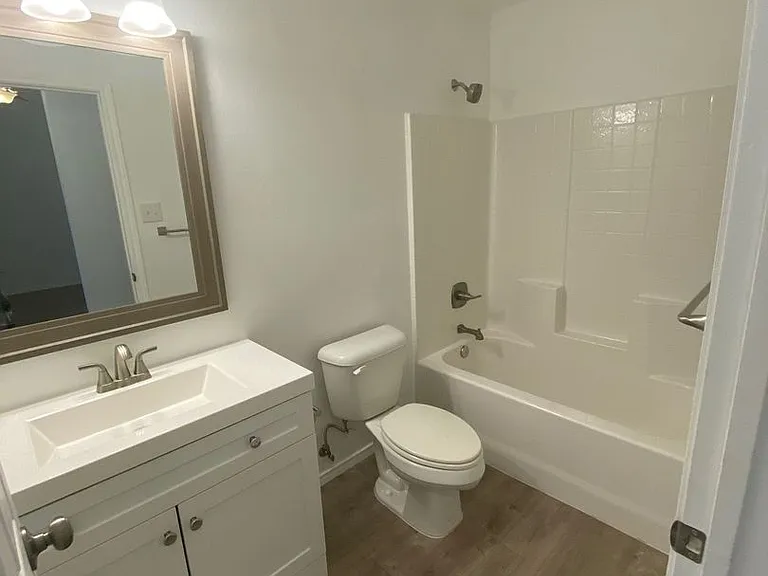 240 N Mary Jo Dr — Photo 4