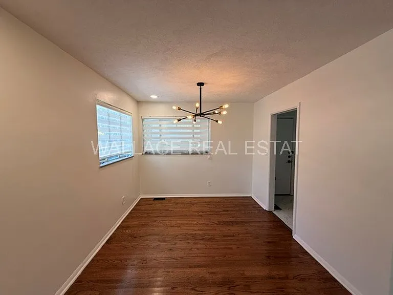 228 Tall Oaks Dr — Photo 3