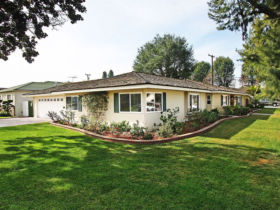 4918 E Centralia