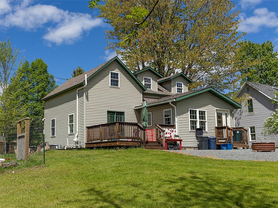 1st image of 814 Menasha Avenue E