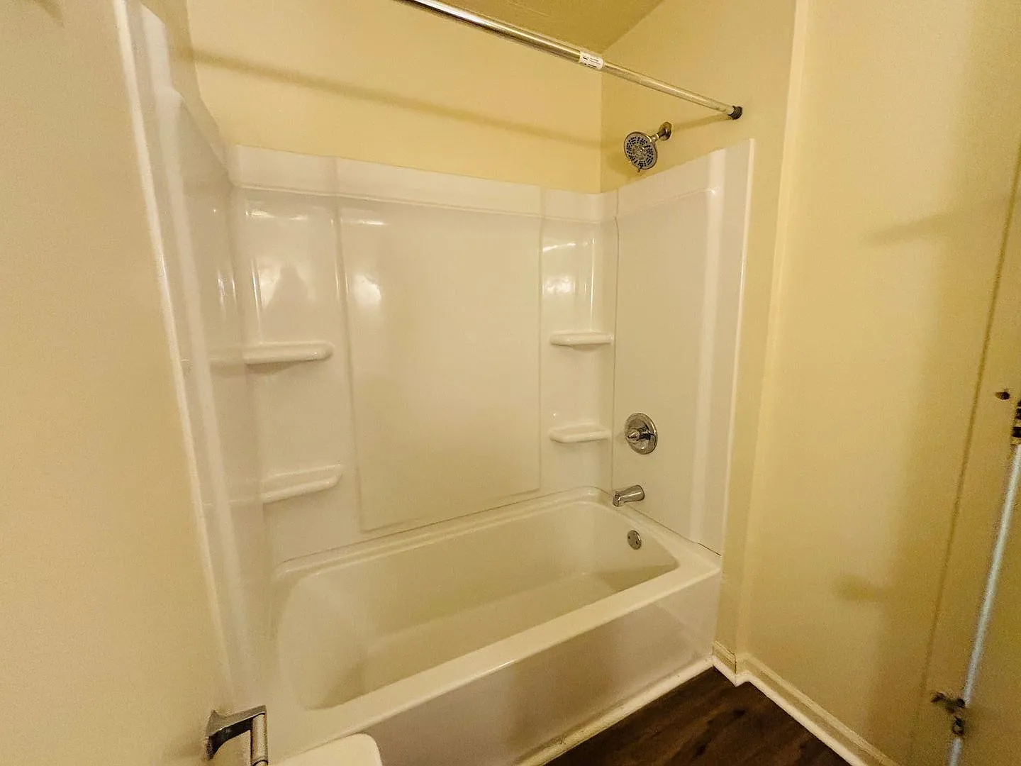 1064PH - 445-495 Miller Court Properties - M — Photo 3