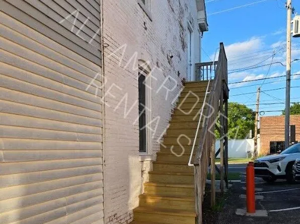 920 Carlisle St Floor 2, Hanover, PA 17331