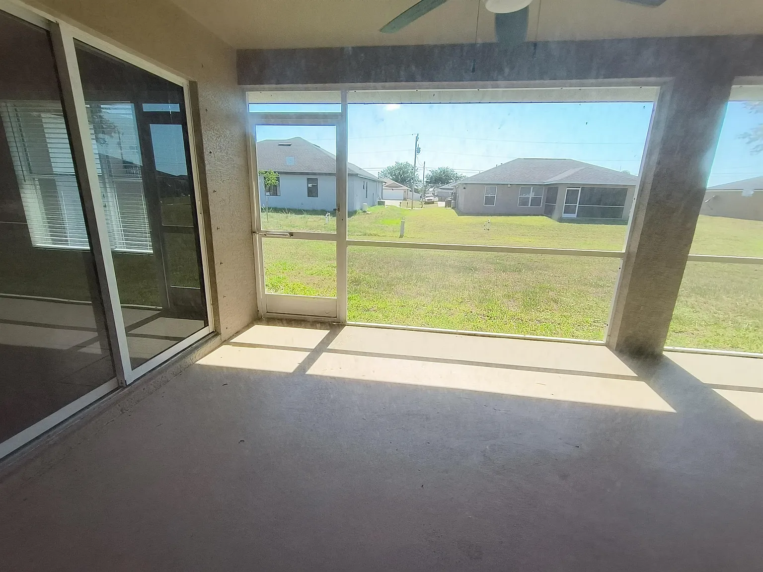 2208 NW 18th Ave - 0 — Photo 4