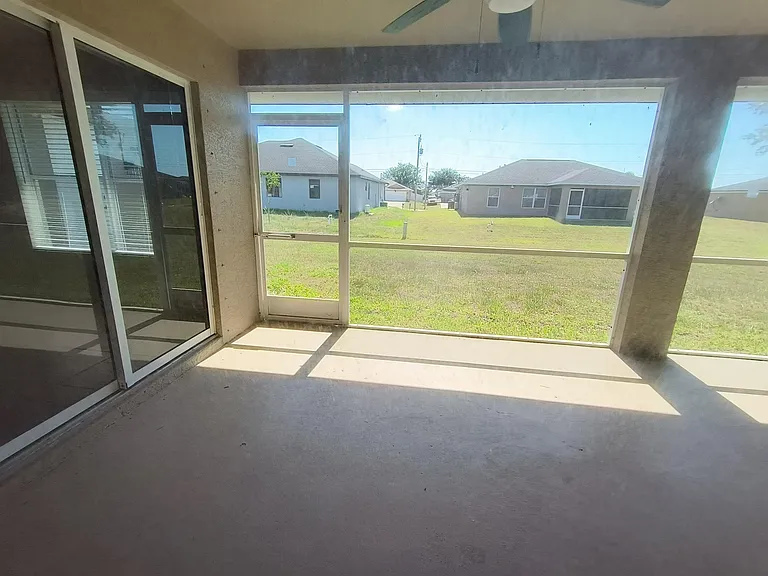 2208 NW 18th Ave — Photo 11