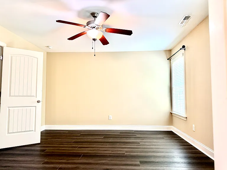 241 Sweet Violet Dr — Photo 31