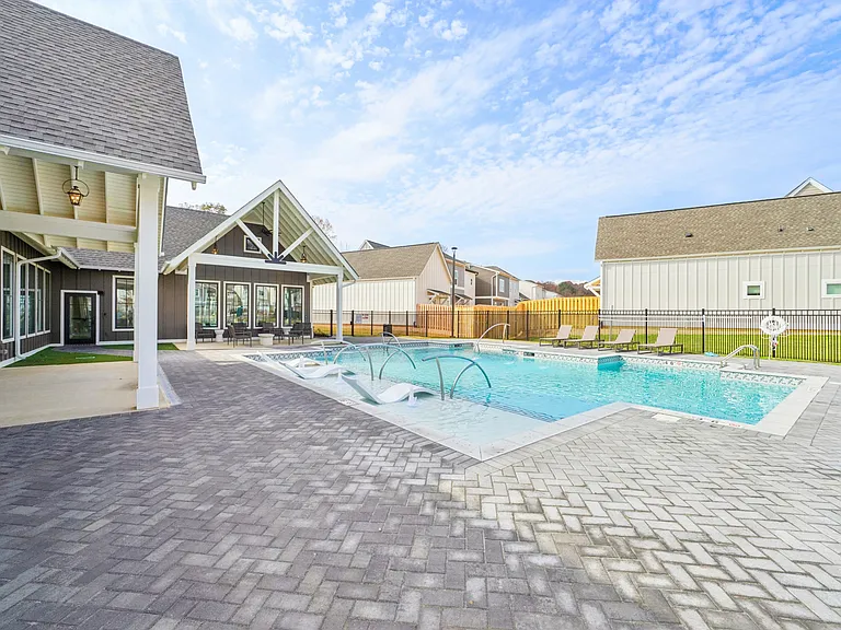 Turnberry Park Apartments and Homes — Photo 5
