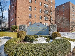 2 Fisher Drive #318, Mount Vernon, NY 10552