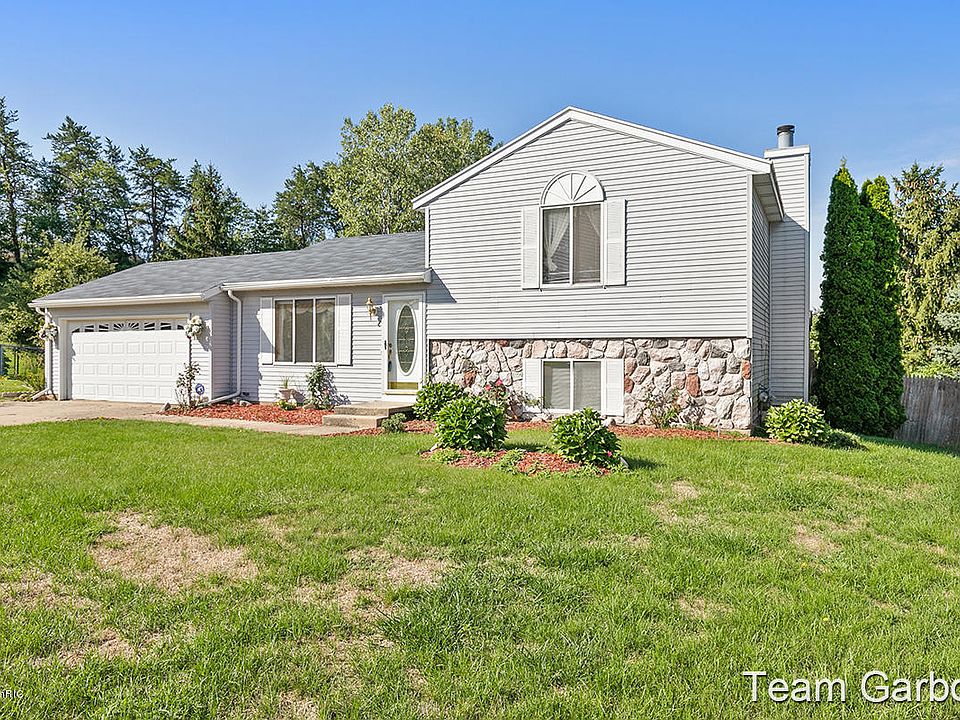 1st image of 5701 Gatewood Dr SE