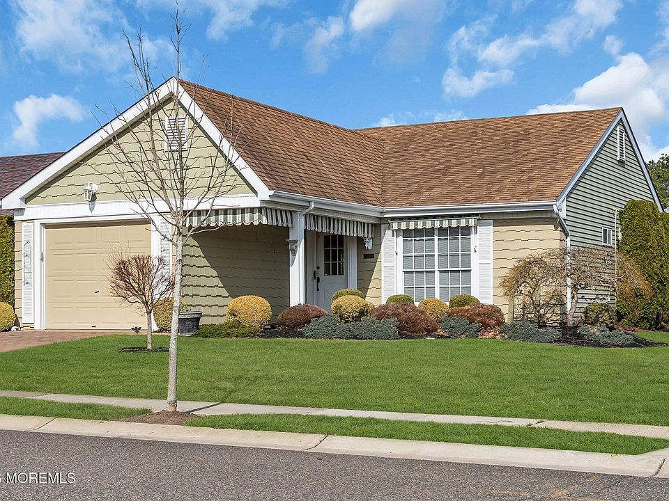 1st image of 83 Mansfield Avenue